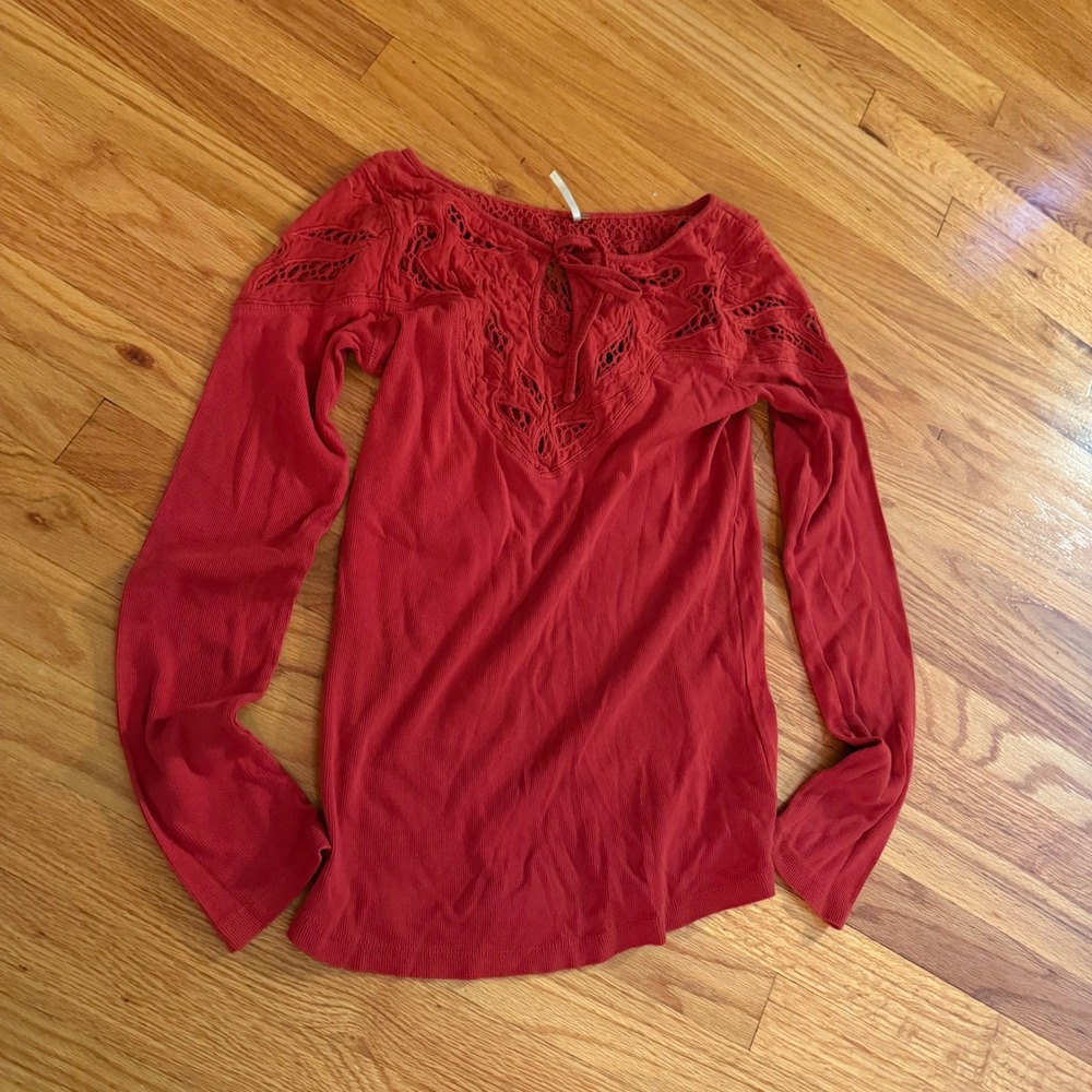 Free People Crochet Cutout Long Sleeve Top Large Red Ribbed Knit Boho Keyhole